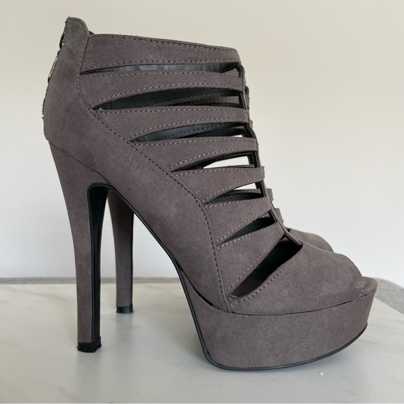 Like New Guess Heels “Cerys” - Picture 6 of 7